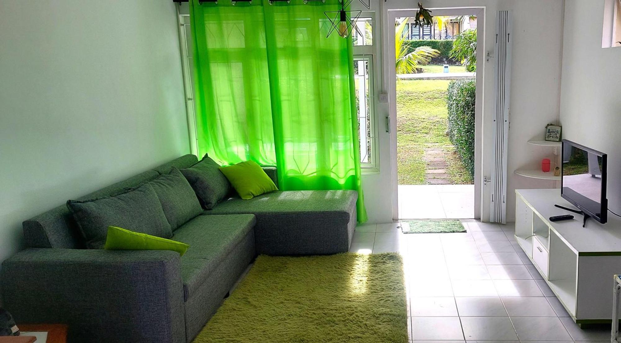 Апартаменты Furnished Townhouse - Гранд-Бэй Экстерьер фото